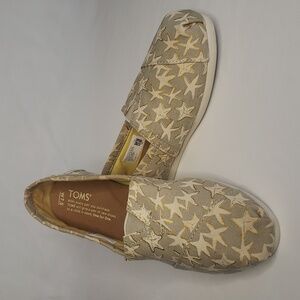 Toms Gold Outlined Starfish Print Slip-ons